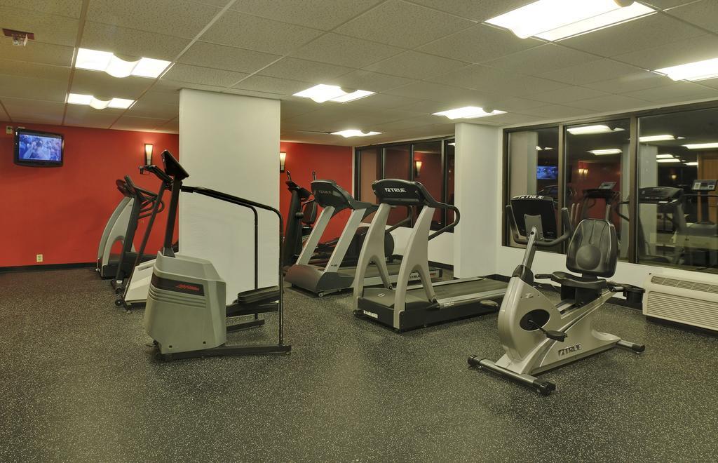 Rochester Riverside Hotel Удобства фото