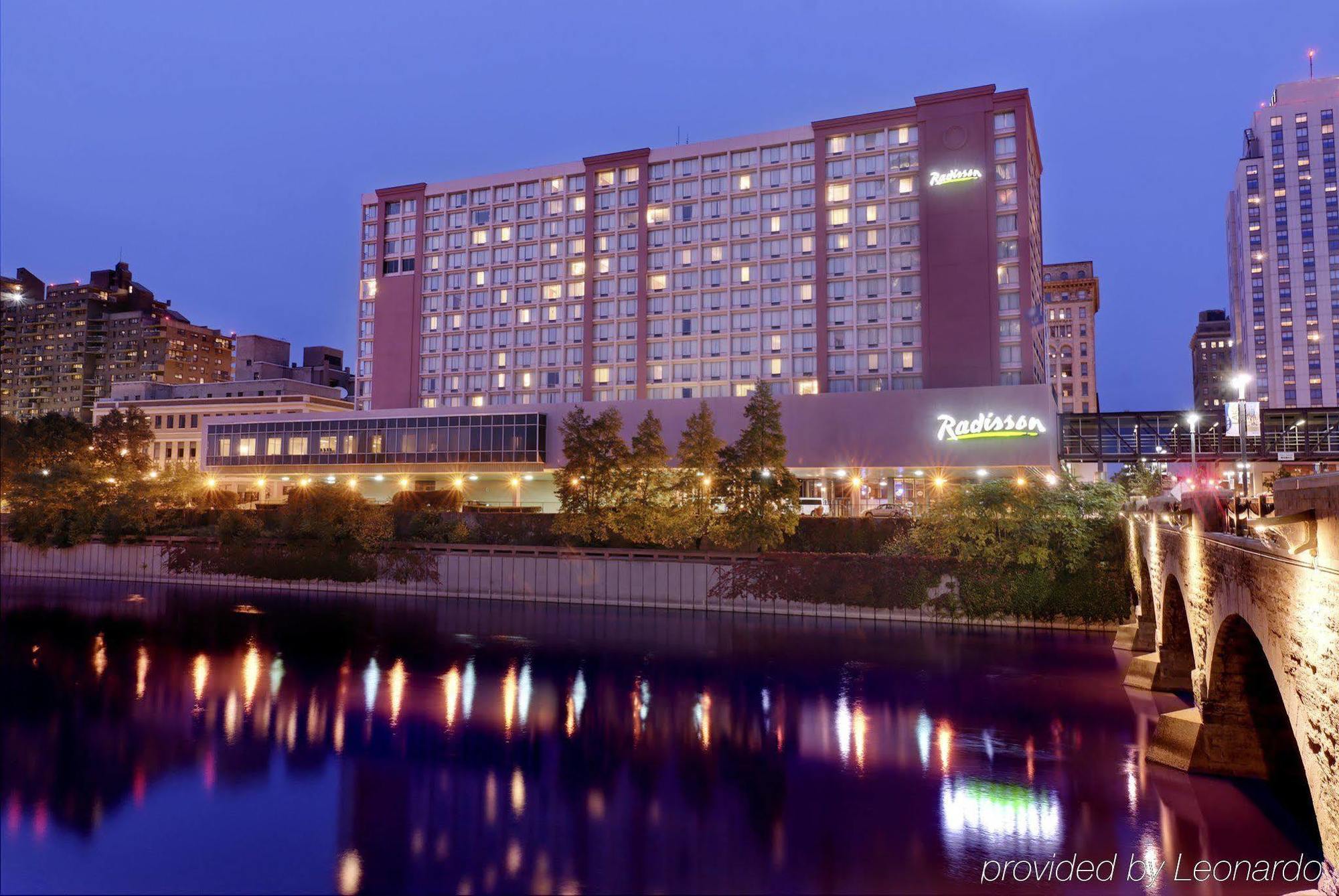 Rochester Riverside Hotel Экстерьер фото