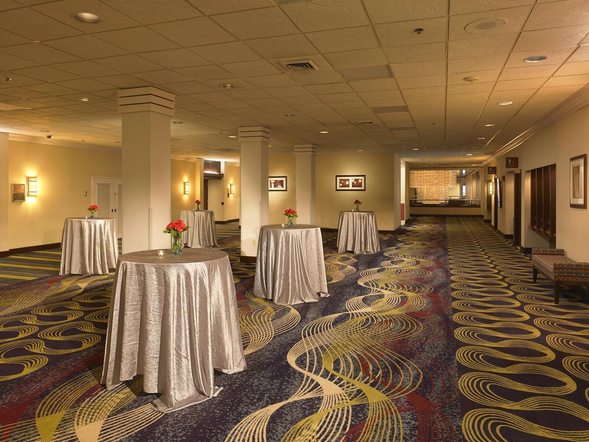 Rochester Riverside Hotel Экстерьер фото