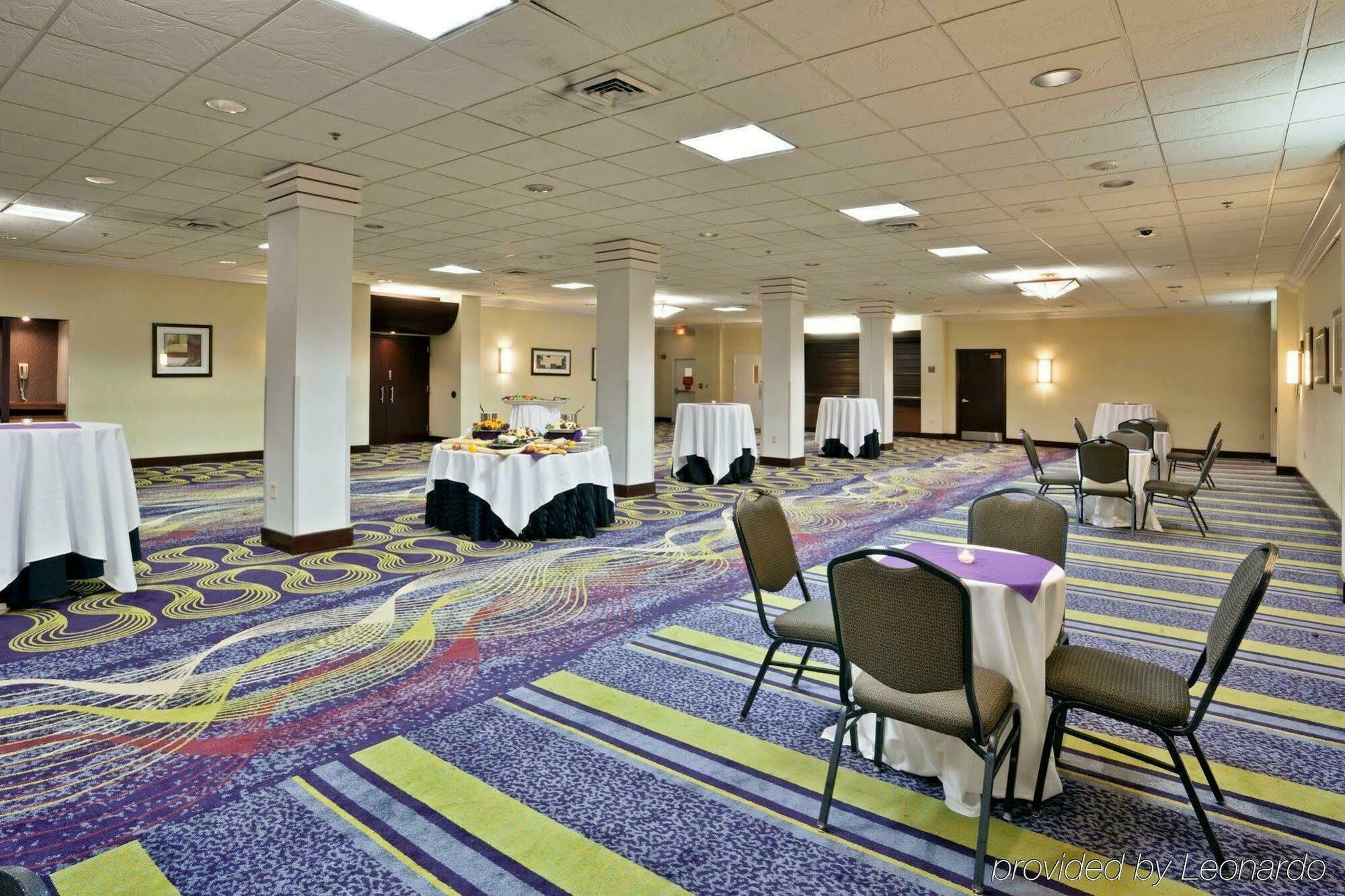 Rochester Riverside Hotel Экстерьер фото
